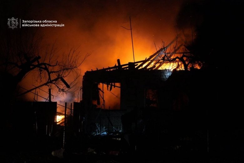 Удар по Запоріжжю: загиблий, п’ятеро поранених і пожежі