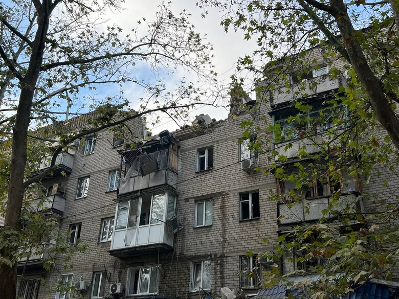 Russians shelled Mykolaiv, struck residential building, - Senkevych 01