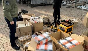 БЕБ викрило підпільний цех з виробництва сигарет у Харкові