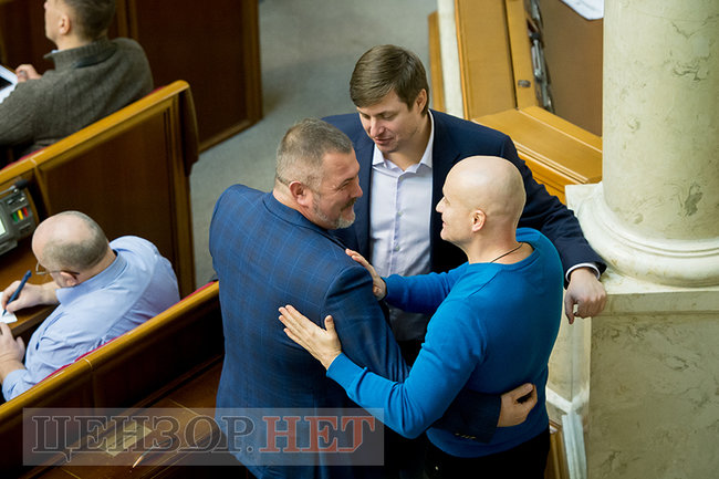 Листування Писаренка щодо оптимізації бізнесу, дискусія Рябчина з Парубієм, розмова Герасимова із Шаховим та Мельничуком, - робота ВР 8 лютого 22