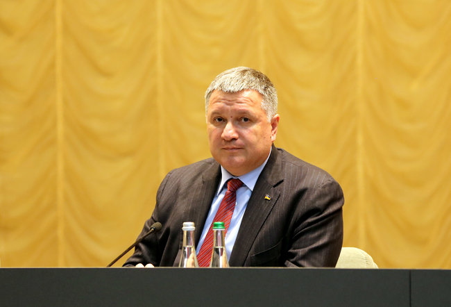 Аваков представив патрульним мотиваційний пакет соцзабезпечення 01