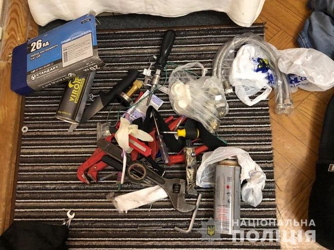 Пограбування Ощадбанку в Києві: поліція розповіла про затриманих 04