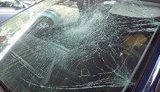 В Луцке разбили машину братьев, сбросивших оскорбительные листовки над "Бандерштатом". ФОТО