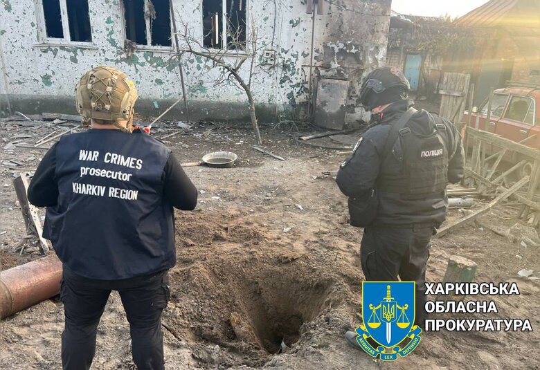 Рашисти обстріляли Куп’янщину, горів будинок, пошкоджено багатоповерхівку 06