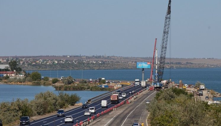 Зеленський наказав усунути затори на в'їзді в Одесу