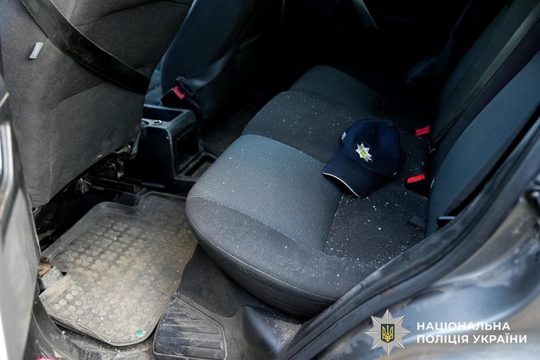 Мужчина стрелял из автомата по военным и полиции в Ровенской области