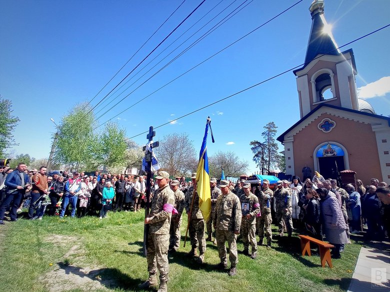 Сьогодні у Ніжині попрощалися з пілотом Романом Пасулькою 04