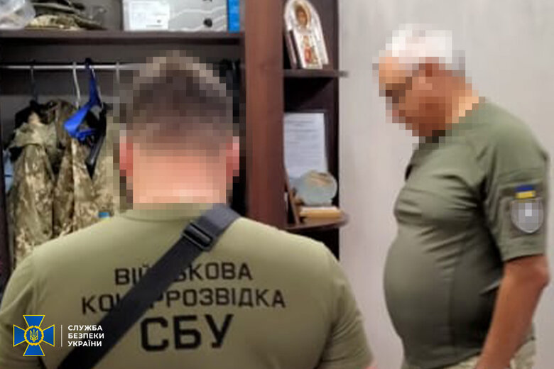 Military official in Odesa demanded more than UAH 400,000 kickback for repair of barracks for those mobilized to Armed Forces, - SSU 01