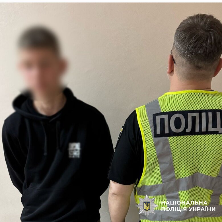 неповнолітні побили військового