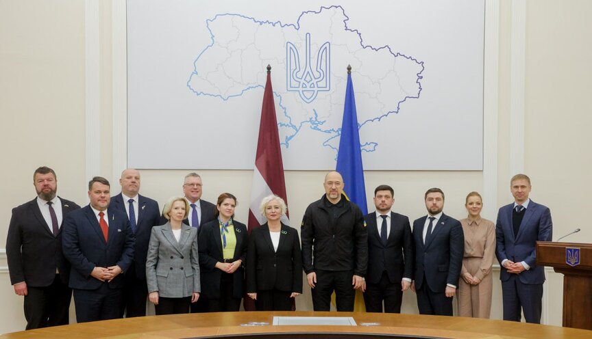 Шмигаль обговорив з Латвією підтримку ОПК та навчання військових