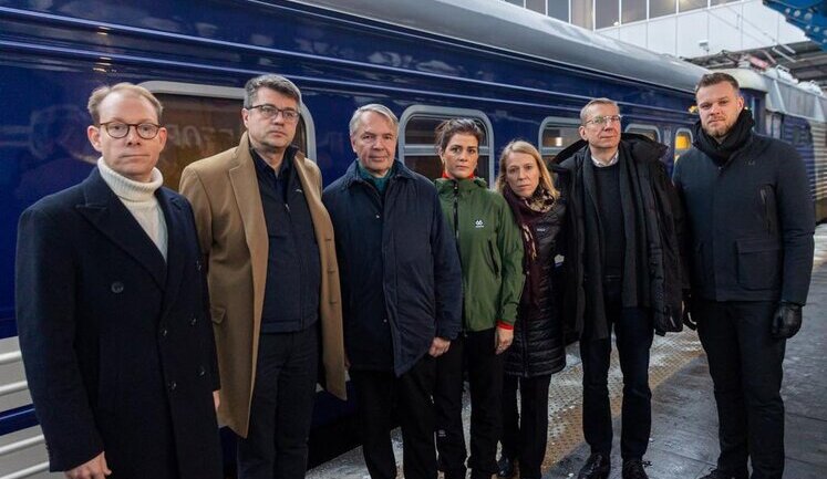 Глави МЗС Естонії, Фінляндії, Ісландії, Латвії, Литви, Норвегії та Швеції прибули до Києва. ФОТО
