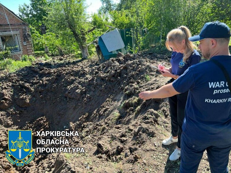Последствия утреннего ракетного удара по Харькову: ранена женщина, поврежден дом и школа 04