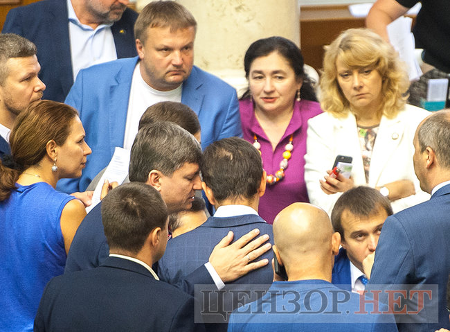 Эмоциональное совещание БПП, объятия Биловола и Безбаха и спор Таруты о богатых и бедных странах, - рабочий день в Раде 12 июля 21
