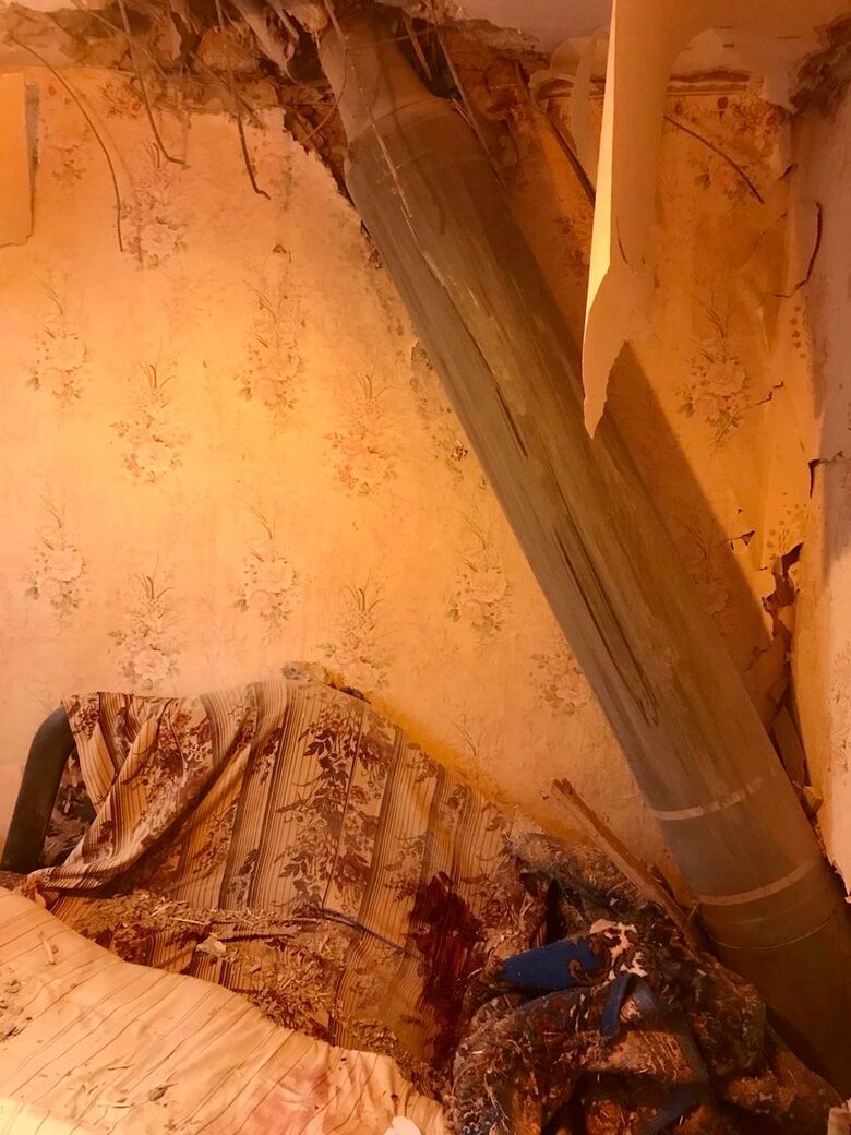 Russian rocket flew into apartment in Mykolaiv 01
