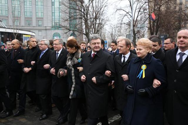 майдан порошенко марш память евромайдан достоинства