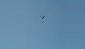 Перед початком агітаційного концерту в Одесі невідомі запустили в небо дрон з фалоімітатором, а потім скинули секс-іграшку біля сцени. ВIДЕО