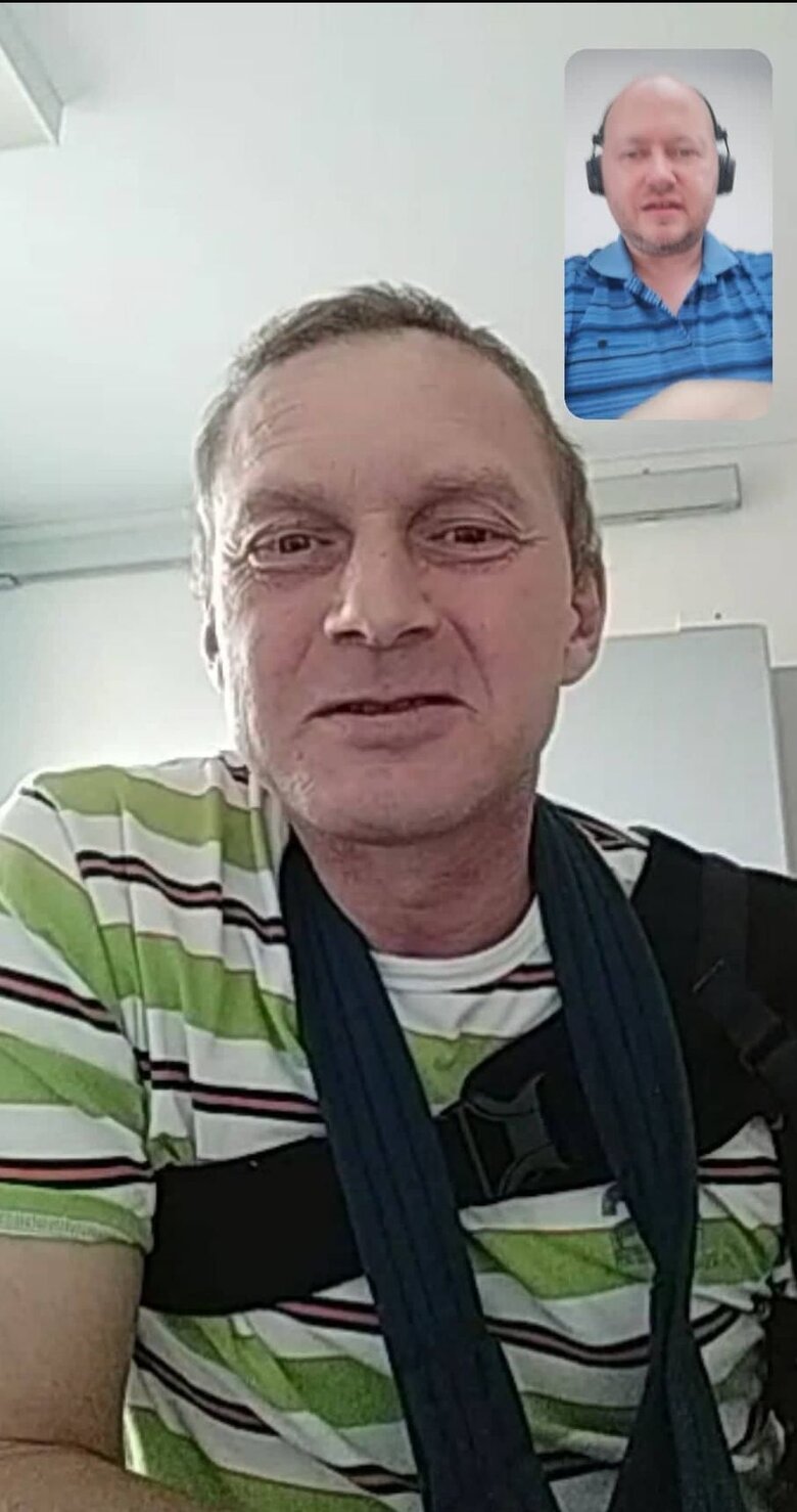 В моей каске торчит большой осколок мины. Мне говорят: Идти можешь? - Военная история солдата Юрия Соколова 01 В моей каске торчит большой осколок мины. Мне говорят: Идти можешь? - Военная история солдата Юрия Соколова 01