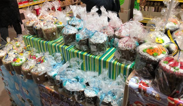 Паска на Великдень: скільки в цьому році коштує магазинна та домашня випічка?