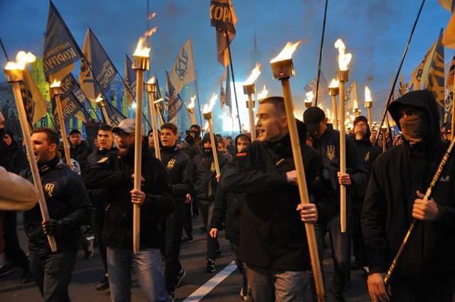 Националисты провели в Киеве Марш Славы Героев 22