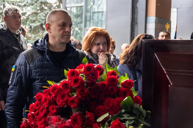 похорон рятувальників в Харкові