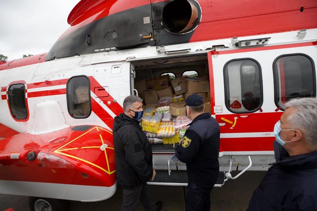 Разрушены 110 км автодорог, 1850 м берегоукреплений и 90 мостов: Шмыгаль и Аваков осуществили воздушный мониторинг наиболее затопленных районов Ивано-Франковщины 06 Разрушены 110 км автодорог, 1850 м берегоукреплений и 90 мостов: Шмыгаль и Аваков осуществили воздушный мониторинг наиболее затопленных районов Ивано-Франковщины 06