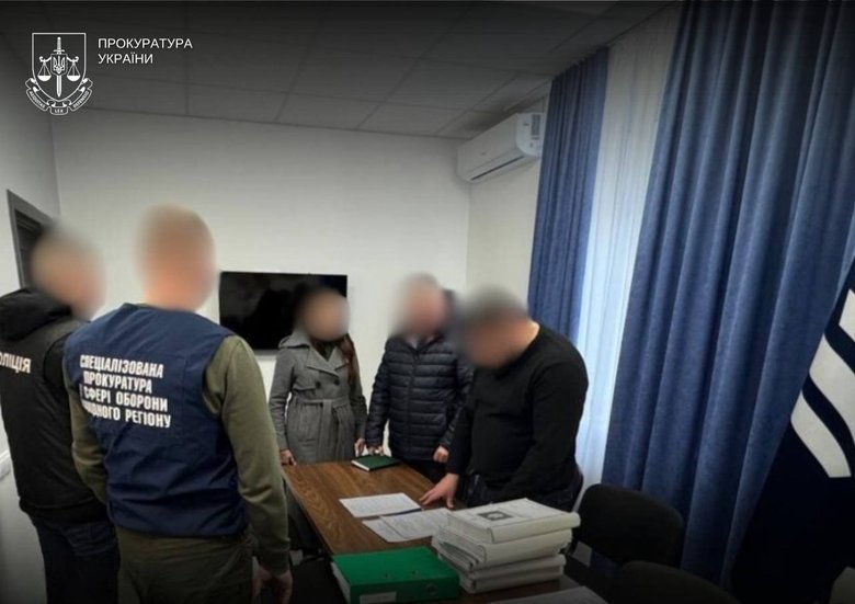 Бывшего начальника ТЦК будут судить за закупку пикапов с переплатой