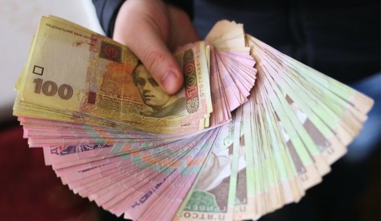Рада схвалила законопроєкт про контроль за видатками політичних діячів. Це необхідно для членства у ЄС (оновлено)