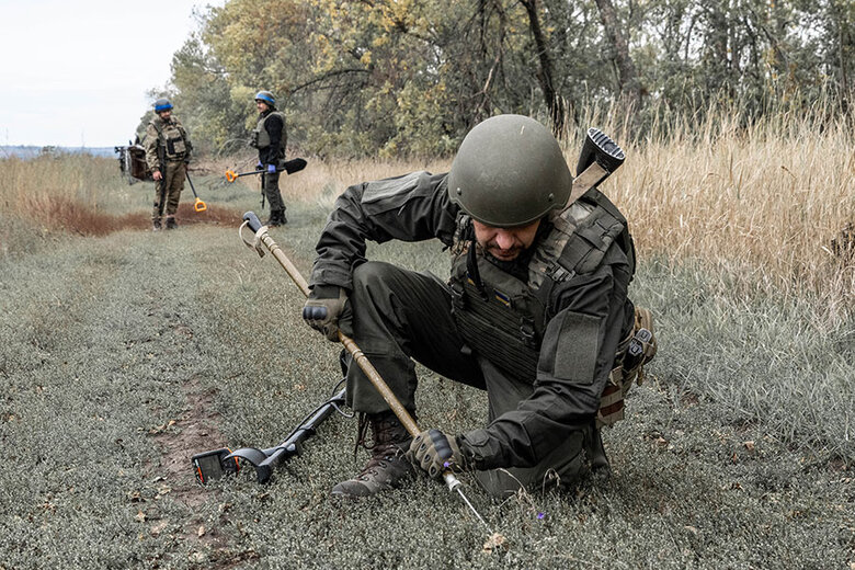 School was completely mined: more than thousand units of explosive objects have already been defused in deoccupied territories of Kharkiv region, - National Guard 05