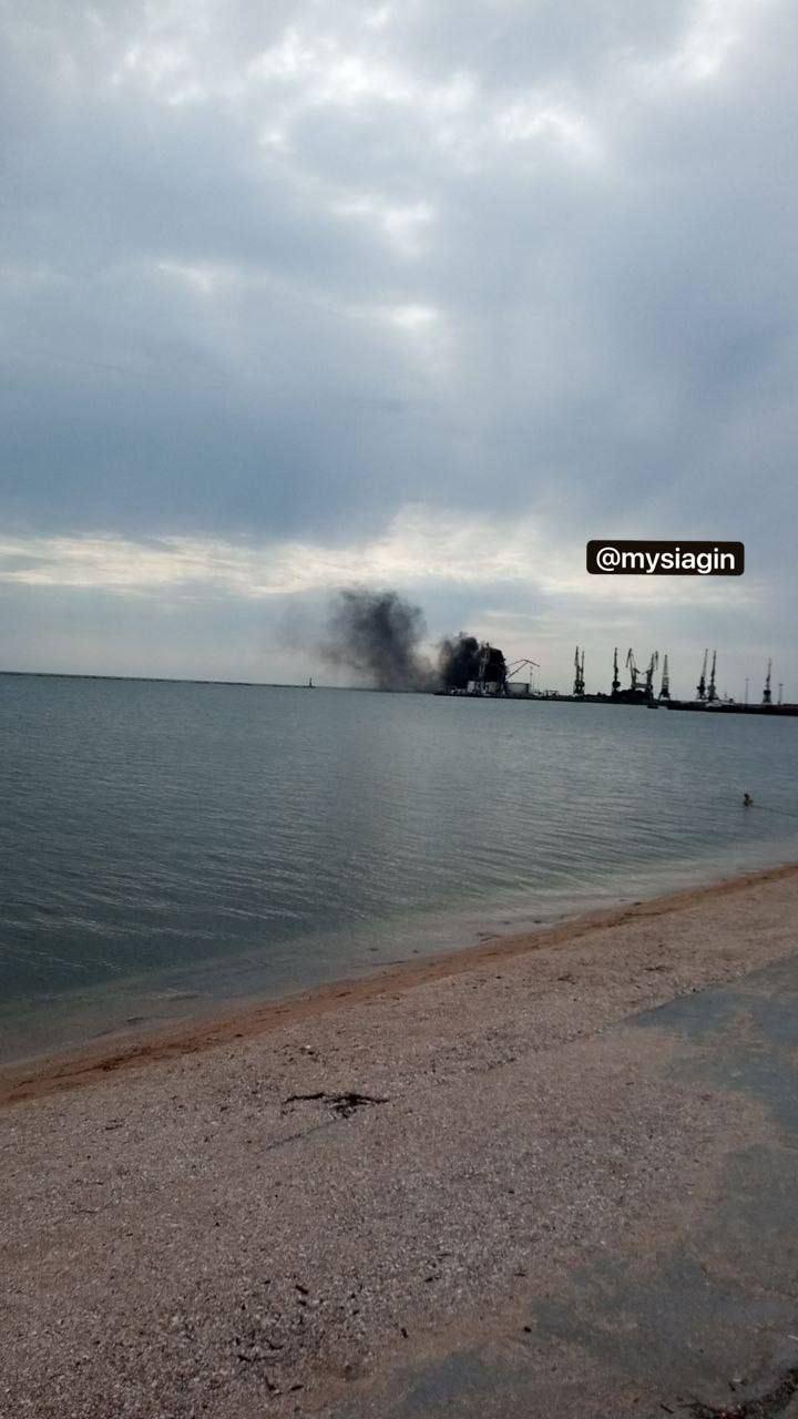 В окупованому Бердянську прогримів вибух на території порту, - Братчук 02