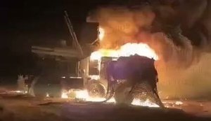 Во время съемки рашиста взрывом отбросило на несколько метров после попадания украинского дрона и детонации ЗРПК "Панцирь-С2"