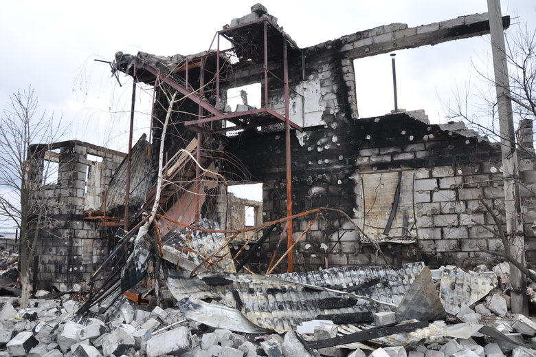 Зруйноване окупантами селище Горенка у передмісті Києва 104
