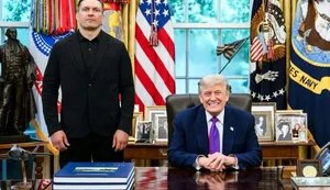 Усик розповів подробиці своєї зустрічі з Трампом в Овальному кабінеті й показав нову світлину. ФОТО