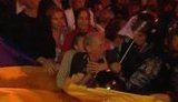 Спецназ впервые не смог прорвать кордон сторонников Тимошенко под Печерским судом - даже применив слезоточивый газ ! ВИДЕО.