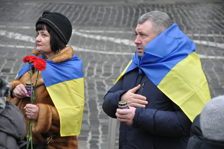 Пам’ять перших загиблих Героїв Небесної Сотні вшанували у Києві 38 Пам’ять перших загиблих Героїв Небесної Сотні вшанували у Києві 38