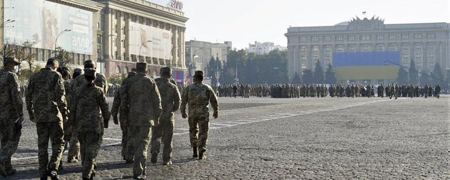 Ukraine leaders pay tribute to An-26 crash victims in Kharkiv 14