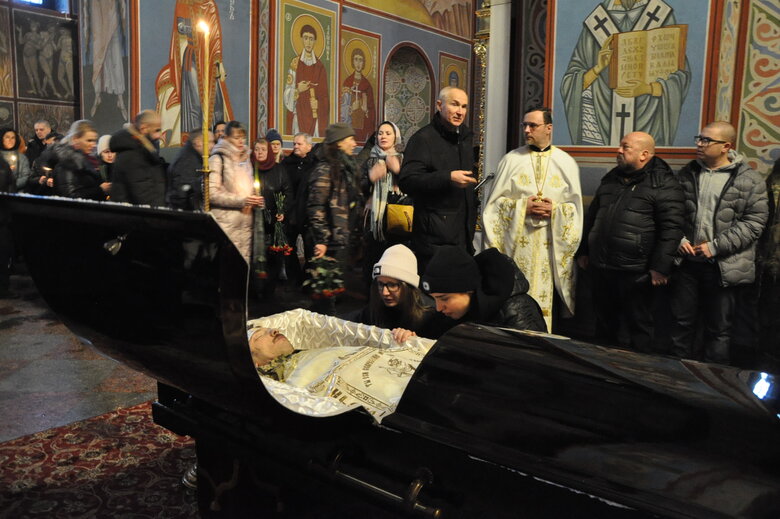 Із загиблим українським воїном Денисом Галушком попрощалися у Києві 43