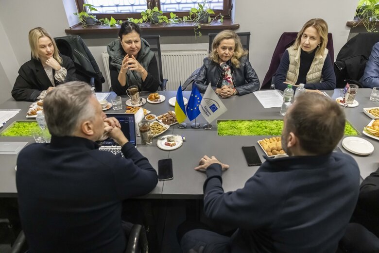 До Києва прибула голова Європейського інвестиційного банку Надя Кальвіньо