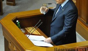 Послание от Януковича: как Азаров, Литвин и Симоненко испытали мощные импульсы