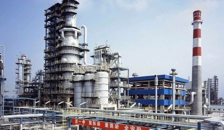 Китайські НПЗ вимушені перейти на іранську нафту після припинення поставок з Венесуели, ‒ Reuters