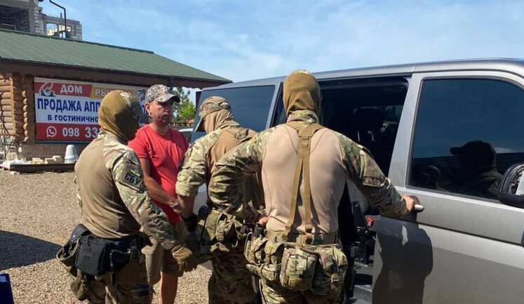 СБУ задержала главу райсовета Белгород-Днестровского района Мельниченко, у экс-главы Одесской ОГА Гриневецкого проводят обыск, - СМИ. ФОТОрепортаж