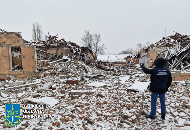 Consequences of shelling of Chuhuiiv in Kharkiv region: S-300 rockets hit city. Woman died. 3 people were injured 02