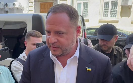 Єрмак прибув на засідання апеляції ВАКС, де розглядатимуть скаргу на запобіжний захід. ВIДЕО