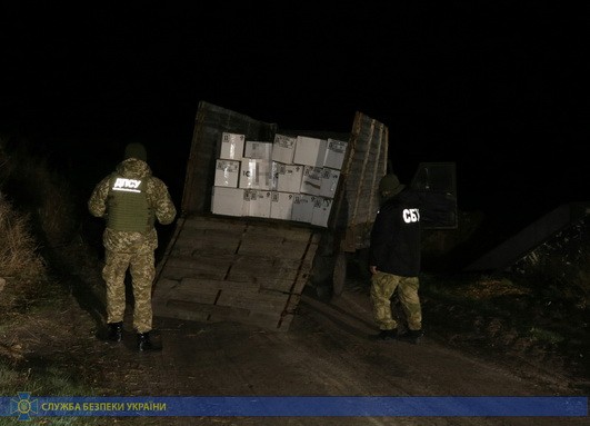 Жители Харьковщины контрабандой поставляли сельскохозяйственные химикаты в РФ, - СБУ 01