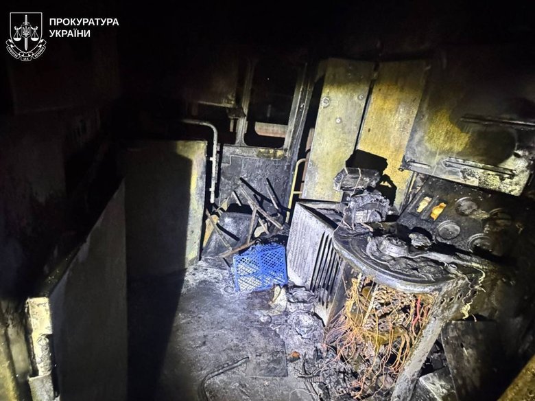 Судитимуть підлітка за підпали авто і локомотива