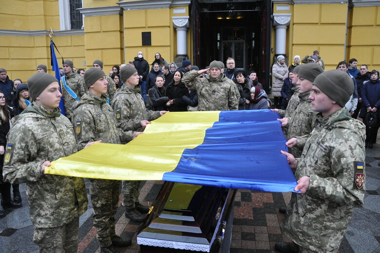Із українським захисником та одним із розробників гри S.T.A.L.K.E.R Володимиром Єжовим, який загинув у боях під Бахмутом, попрощалися в Києві 18