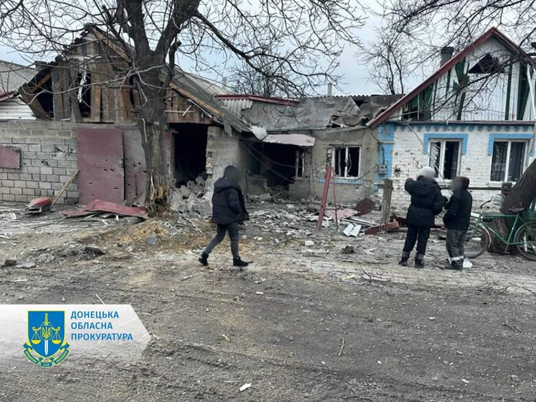 Утром рашисты обстреляли Горняк, ранен подросток 01