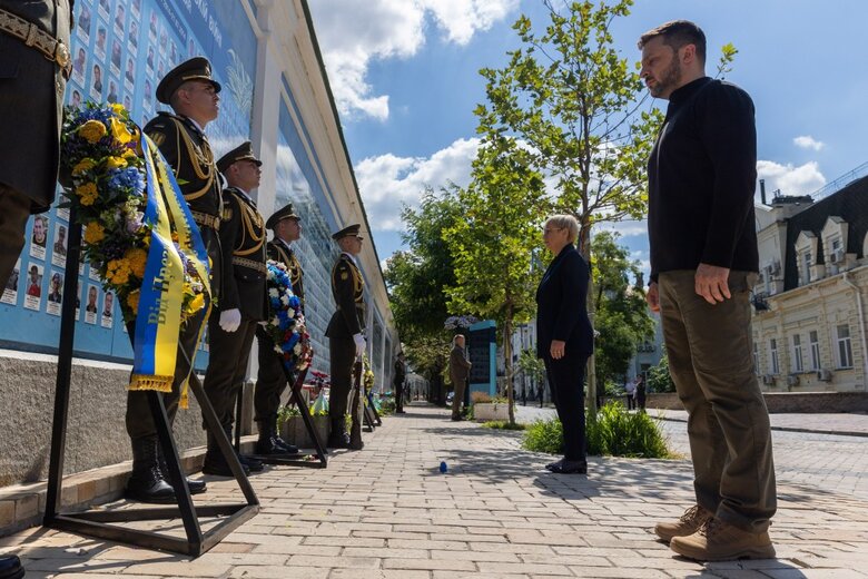 Зеленський разом із президенткою Словенії Пірц Мусар вшанували пам’ять загиблих захисників України