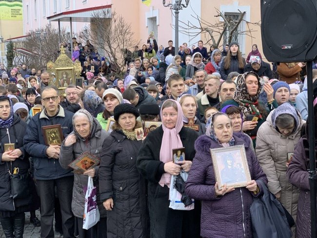 Традиционная реакция церкви, актуальная в условиях распространения коронавируса, - крестный ход прошел в Виннице 23