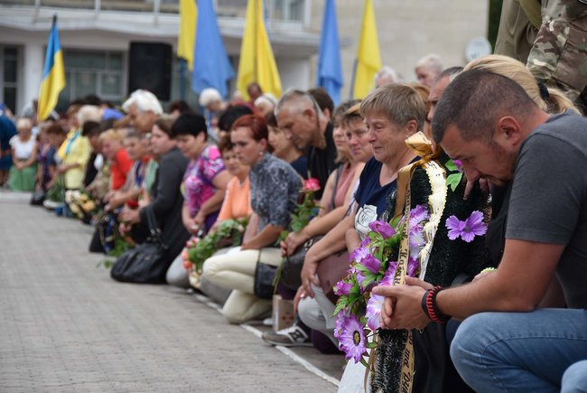 С воином 24-й ОМБр Романом Джерелейко, погибшим на Донбассе, простились на Хмельнитчине 11