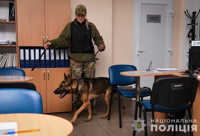 Поліція перевірила 60% закладів щодо повідомлень про мінування